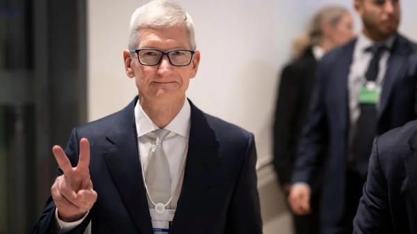 Apple отчитывается о рекордных продажах iPhone на фоне спада в сегменте Mac