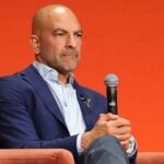 Питер Аттиа покидает CBS News на фоне связей с Эпштейном