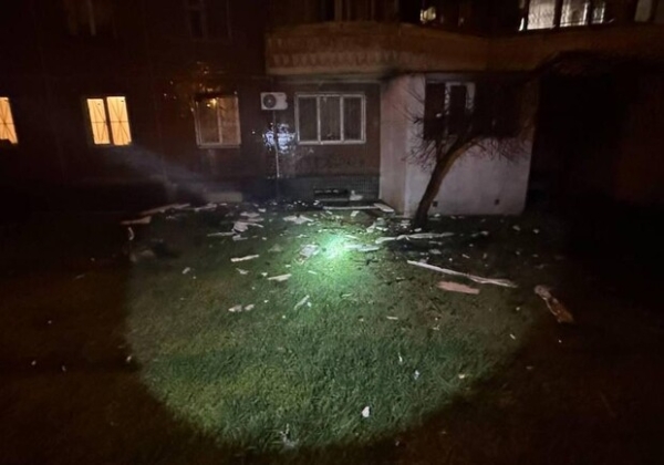 В Одессе дрон попал в многоэтажку, ранен