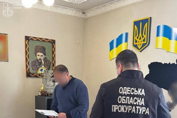 Махинации с государственной землей: в Одесском районе задержали председателя сельского совета Махинации с государственной землей: в Одесском районе задержали председателя сельского совета