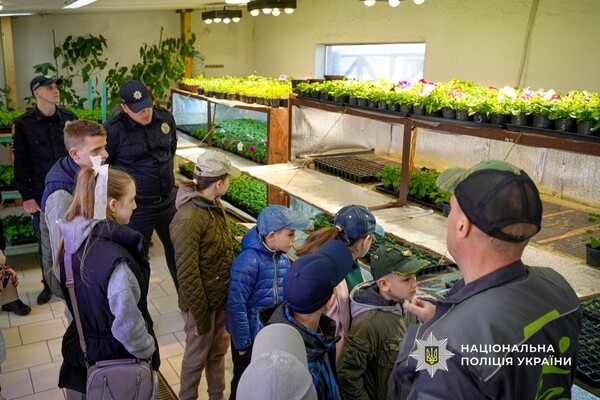 В Одесской области полицейские и дети из Луганской области отдохнули на ферме
