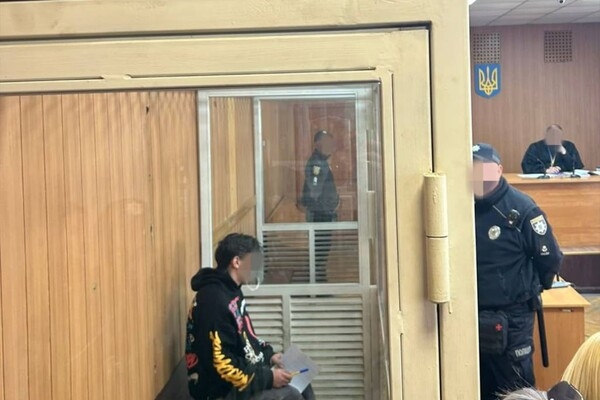 Похитили человека и требовали деньги: в Одессе избрали меры пресечения работникам ТЦК и правоохранителю