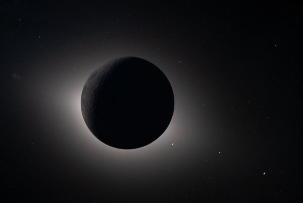 NASA показала перші фото з&nbsp;прольоту повз Місяць (фото)