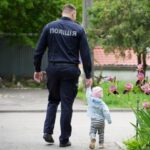 Заряд человечности: одесские правоохранители посетили специализированный дом ребенка