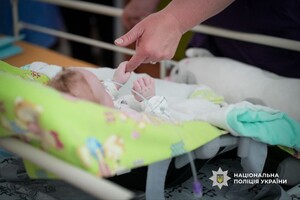 Заряд человечности: одесские правоохранители посетили специализированный дом ребенка Заряд человечности: одесские правоохранители посетили специализированный дом ребенка